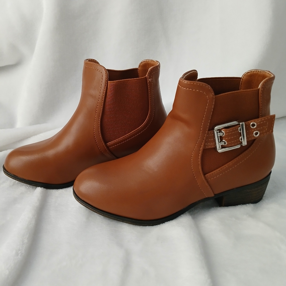 Link Girls Ankle Boots Camel Tan Slip On, Pull on Youth Size 3 Almond Toe